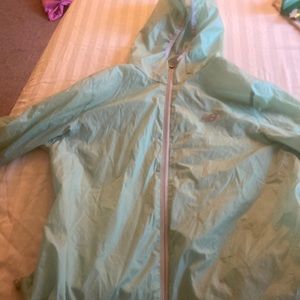 A light windbreaker